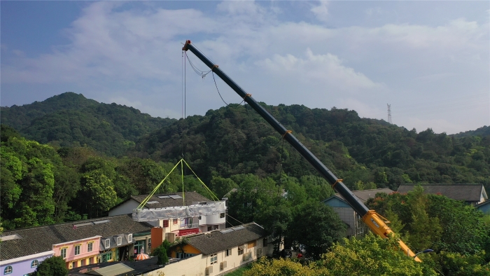 46米跨距吊3天！NG官网G2代四桥130吨“闯入”影视圈！