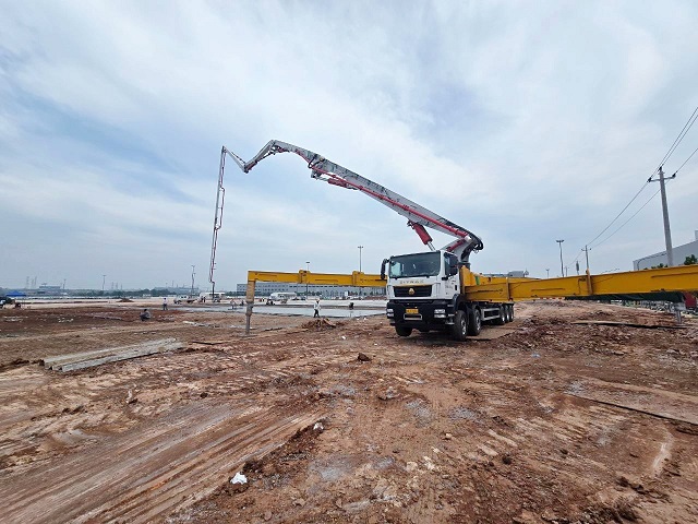 NG官网HB72V泵车助力零跑汽车配套厂房建设